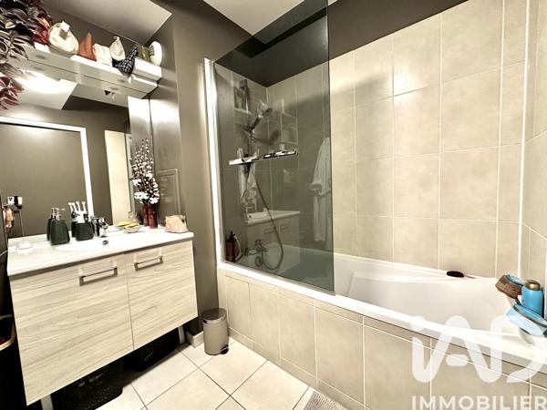 Location appartement 2 pièces 59,44 m² Colombes
