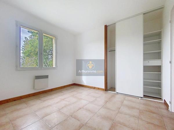 Location Maison 4 pièces 100 m2 à Le Buisson-de-Cadouin