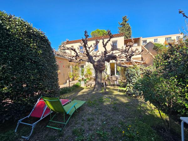 Maison Avignon 6 pièce(s) 173 m2 parcelle 508M² avec studio indépendant