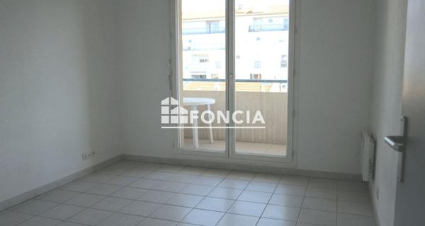Location Studio 18.36 m² - Marseille 13005