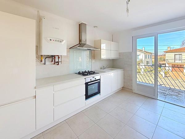 MAISON LUMINEUSE ENTIÈREMENT RÉNOVÉE AVEC DÉPENDANCES DANS UN QUARTIER CALME DE PAMIERS