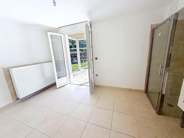 MAISON LUMINEUSE ENTIÈREMENT RÉNOVÉE AVEC DÉPENDANCES DANS UN QUARTIER CALME DE PAMIERS