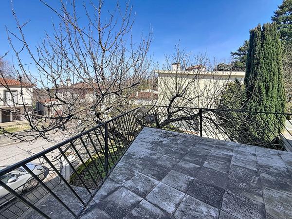 MAISON LUMINEUSE ENTIÈREMENT RÉNOVÉE AVEC DÉPENDANCES DANS UN QUARTIER CALME DE PAMIERS