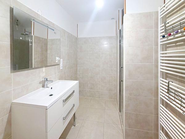 MAISON LUMINEUSE ENTIÈREMENT RÉNOVÉE AVEC DÉPENDANCES DANS UN QUARTIER CALME DE PAMIERS