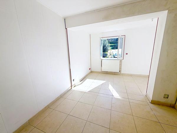 MAISON LUMINEUSE ENTIÈREMENT RÉNOVÉE AVEC DÉPENDANCES DANS UN QUARTIER CALME DE PAMIERS