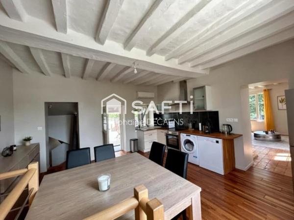 Restaurant 50m2, Brasserie 50m2, réserve 30m2, appartement 100m loyer 800euros par mois.