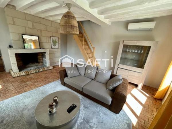 Restaurant 50m2, Brasserie 50m2, réserve 30m2, appartement 100m loyer 800euros par mois.