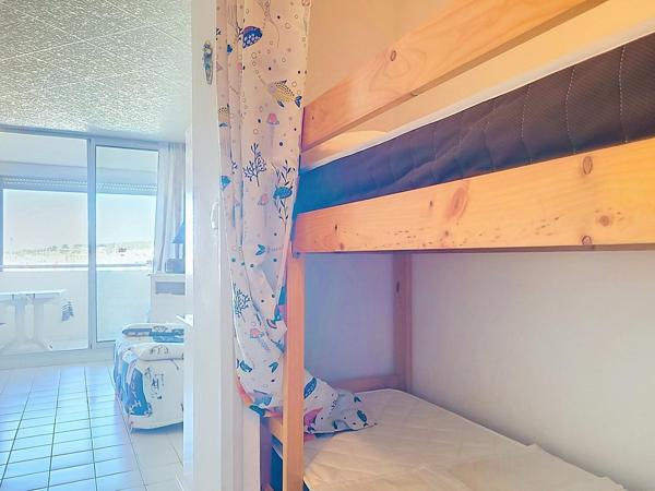 T2 bis, loggia, stationnement, cellier, Qu. Falaises