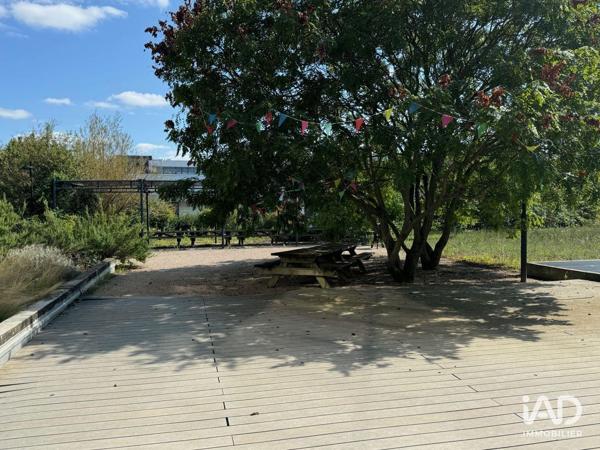 Location bureaux 94 m² Saint-Priest