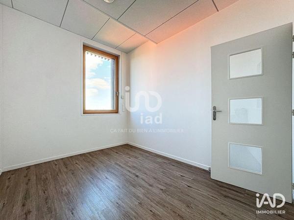 Location bureaux 94 m² Saint-Priest