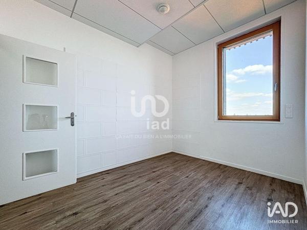 Location bureaux 94 m² Saint-Priest