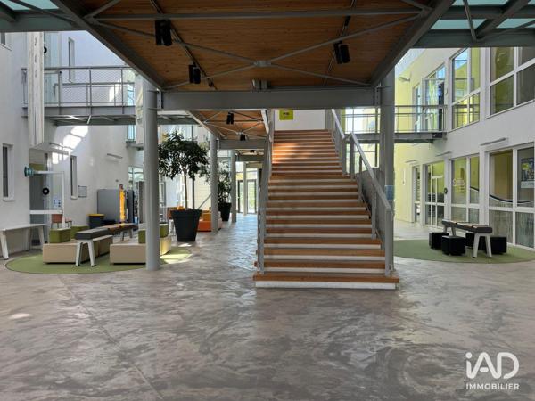 Location bureaux 94 m² Saint-Priest
