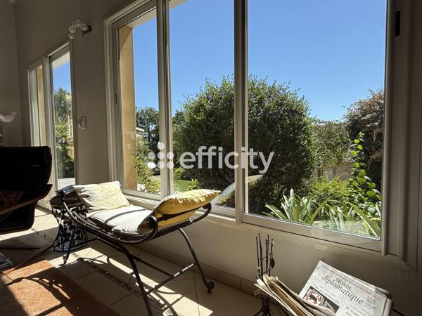 Maison
         5 pièces
        - 204 m² 580 000 € *