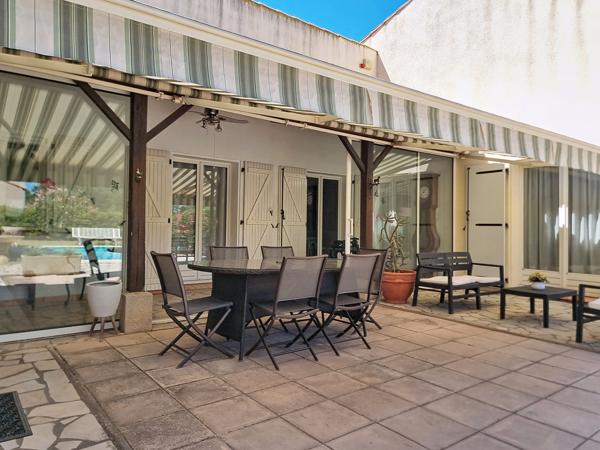 Maison
         6 pièces
        - 200 m² 357 000 € *