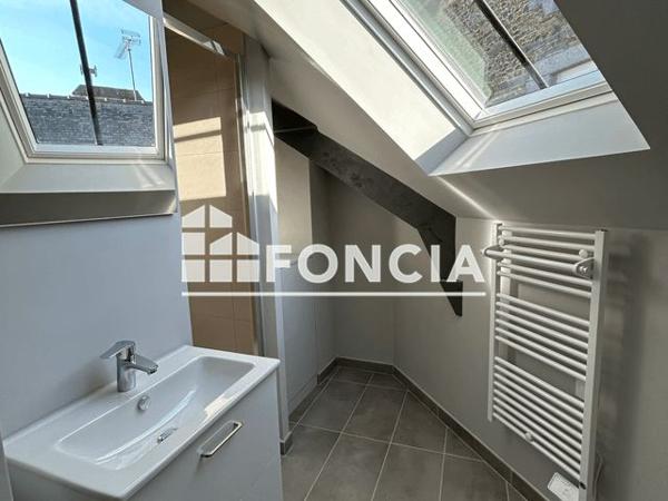 Location Appartement 2 pièces 39.1 m² - RUE SAINT PIERRE ET PLACE GENERAL DE GAULLE Saint-brieuc 22000