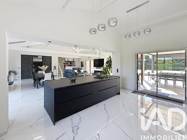 Maison (prestige) à vendre 8 pièces 236 m² Balbigny