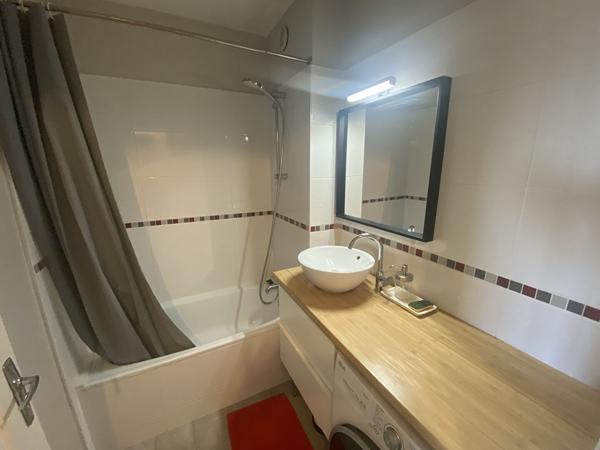 QUARTIER GUIST HAU T1 MEUBLE AVEC PETITE TERRASSE, Nantes 44000