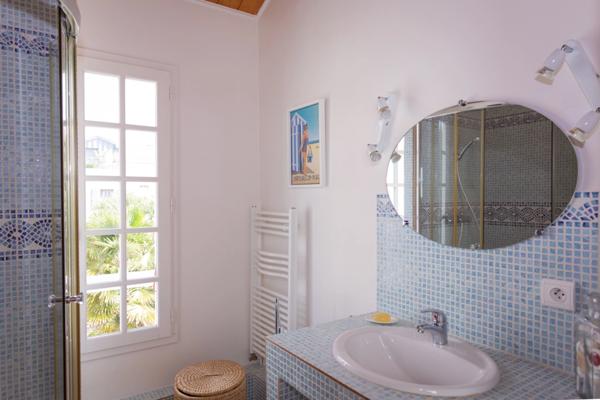 Villa à vendre 6 pièces CHATELAILLON PLAGE (17) – Triangle d’or – 196 m² – Terrasse 50 m² – Jardin intime – Garage – stationnement privatif