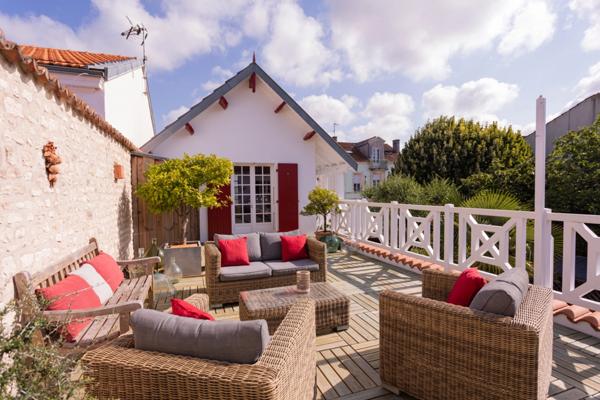 Villa à vendre 6 pièces CHATELAILLON PLAGE (17) – Triangle d’or – 196 m² – Terrasse 50 m² – Jardin intime – Garage – stationnement privatif