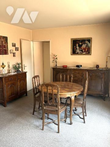 APPARTEMENT T3 - BALCON-TERRASSE - CENTRE SALLANCHES