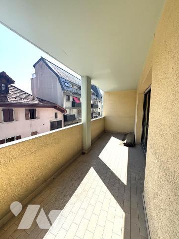 APPARTEMENT T3 - BALCON-TERRASSE - CENTRE SALLANCHES