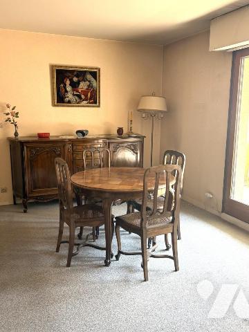 APPARTEMENT T3 - BALCON-TERRASSE - CENTRE SALLANCHES