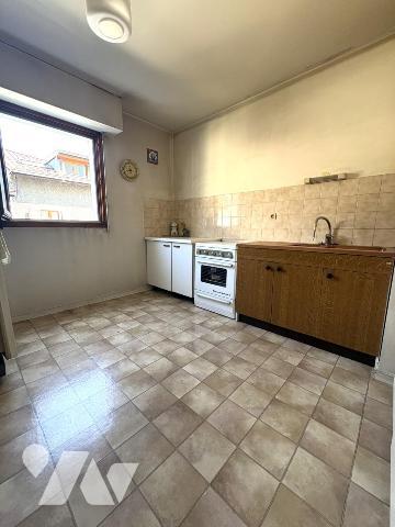 APPARTEMENT T3 - BALCON-TERRASSE - CENTRE SALLANCHES