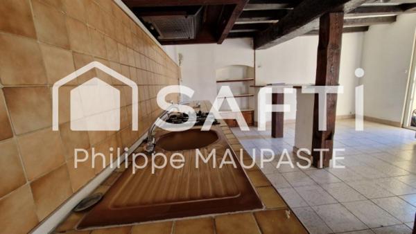 jolie Maison de Ville située à 9km de la charité sur Loire