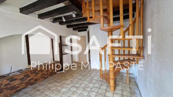 jolie Maison de Ville située à 9km de la charité sur Loire