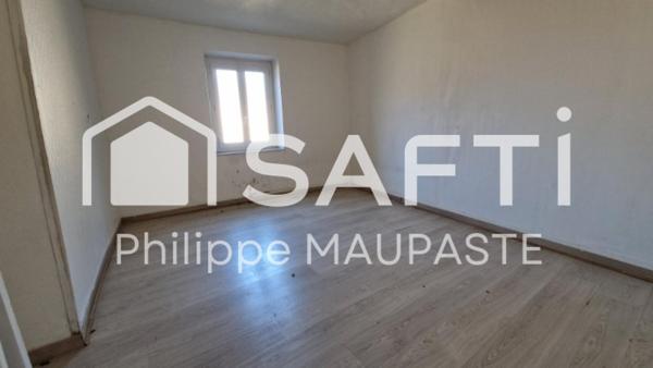 jolie Maison de Ville située à 9km de la charité sur Loire