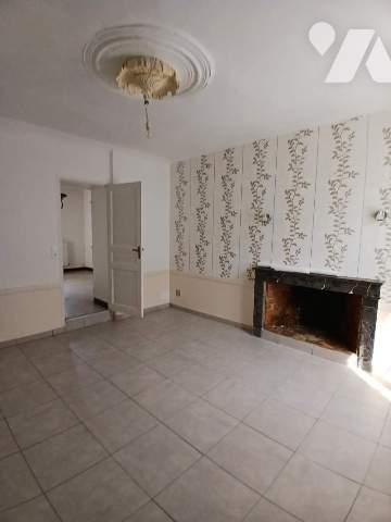 Belle maison de ville avec jardin et caves