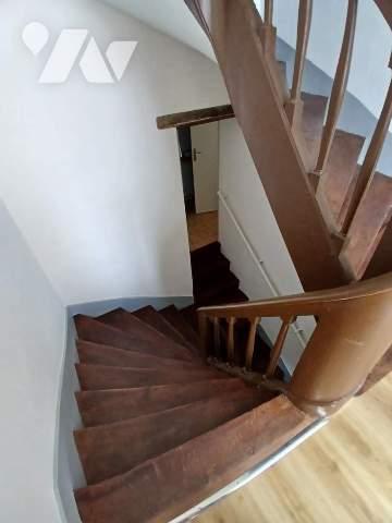 Belle maison de ville avec jardin et caves