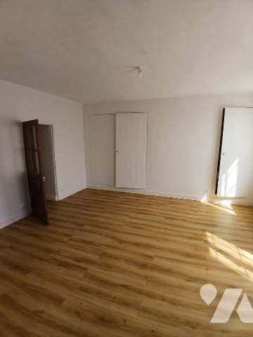 Belle maison de ville avec jardin et caves