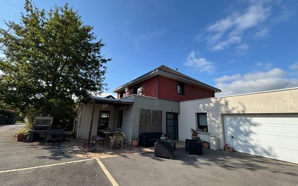 Maison à vendre    5 pièces • 158 m2 Montauban-de-Bretagne