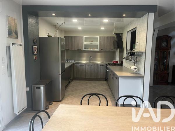 Maison à vendre 6 pièces 220 m² Fontaine-la-Gaillarde