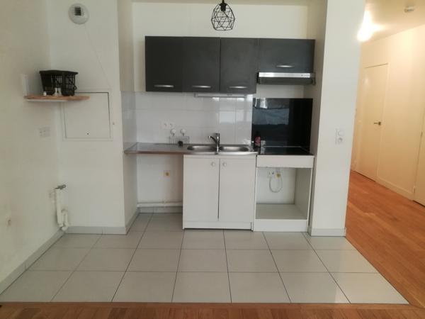 A LOUER  Appartement - 2 pièces 50,90 m2  avec parking - PARIS 19 - Quartier Crimée