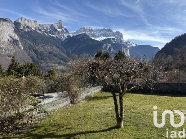 Maison 7 pièces de 182 m² à Magland (74300)