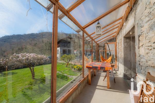 Maison 7 pièces de 182 m² à Magland (74300)