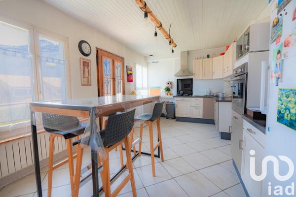 Maison 7 pièces de 182 m² à Magland (74300)