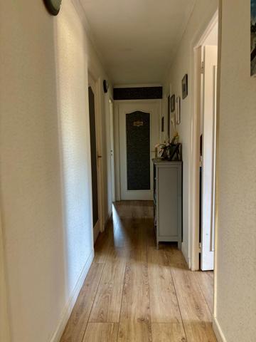 Maison individuelle avec nombreuses dépendances