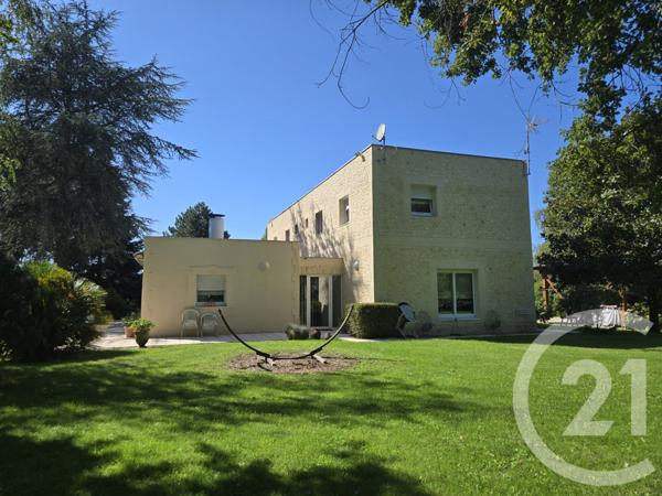 Maison à vendre  7 pièces - 227,10 m2 LESPARRE MEDOC - 33