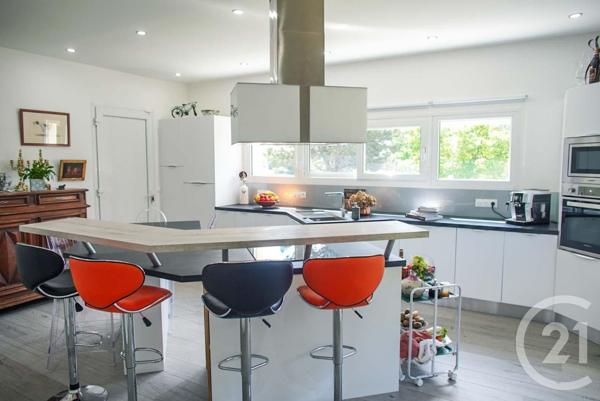 Maison à vendre  7 pièces - 227,10 m2 LESPARRE MEDOC - 33