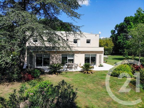 Maison à vendre  7 pièces - 227,10 m2 LESPARRE MEDOC - 33