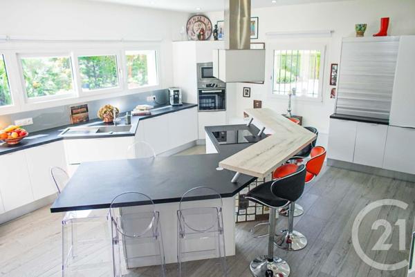 Maison à vendre  7 pièces - 227,10 m2 LESPARRE MEDOC - 33