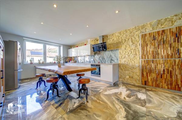 COUP DE COEUR POUR CETTE JOLIE MAISON RÉNOVÉE !