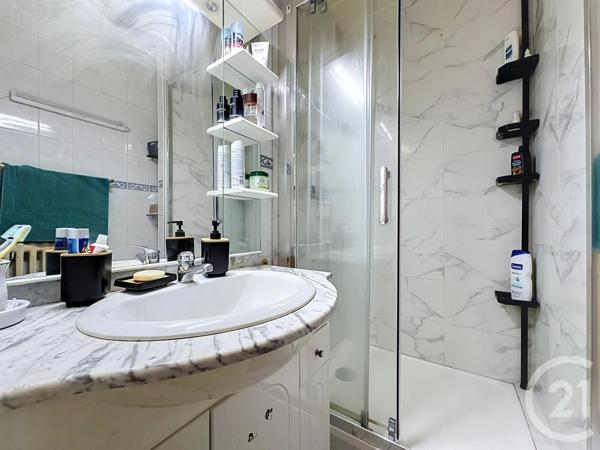 Appartement T5 à vendre  5 pièces - 73,15 m 2   SETE  - 34