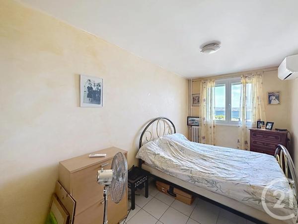Appartement T5 à vendre  5 pièces - 73,15 m 2   SETE  - 34