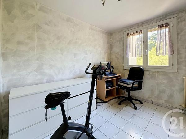 Appartement T5 à vendre  5 pièces - 73,15 m 2   SETE  - 34