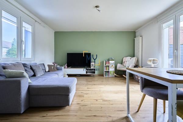 CHARMANTE MAISON SEMI-INDIVIDUELLE - SECTEUR RECHERCHÉ