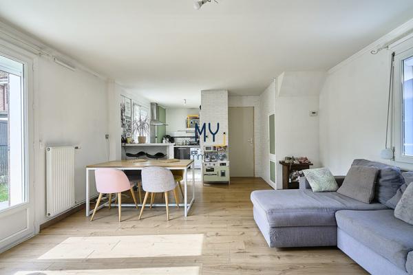 CHARMANTE MAISON SEMI-INDIVIDUELLE - SECTEUR RECHERCHÉ